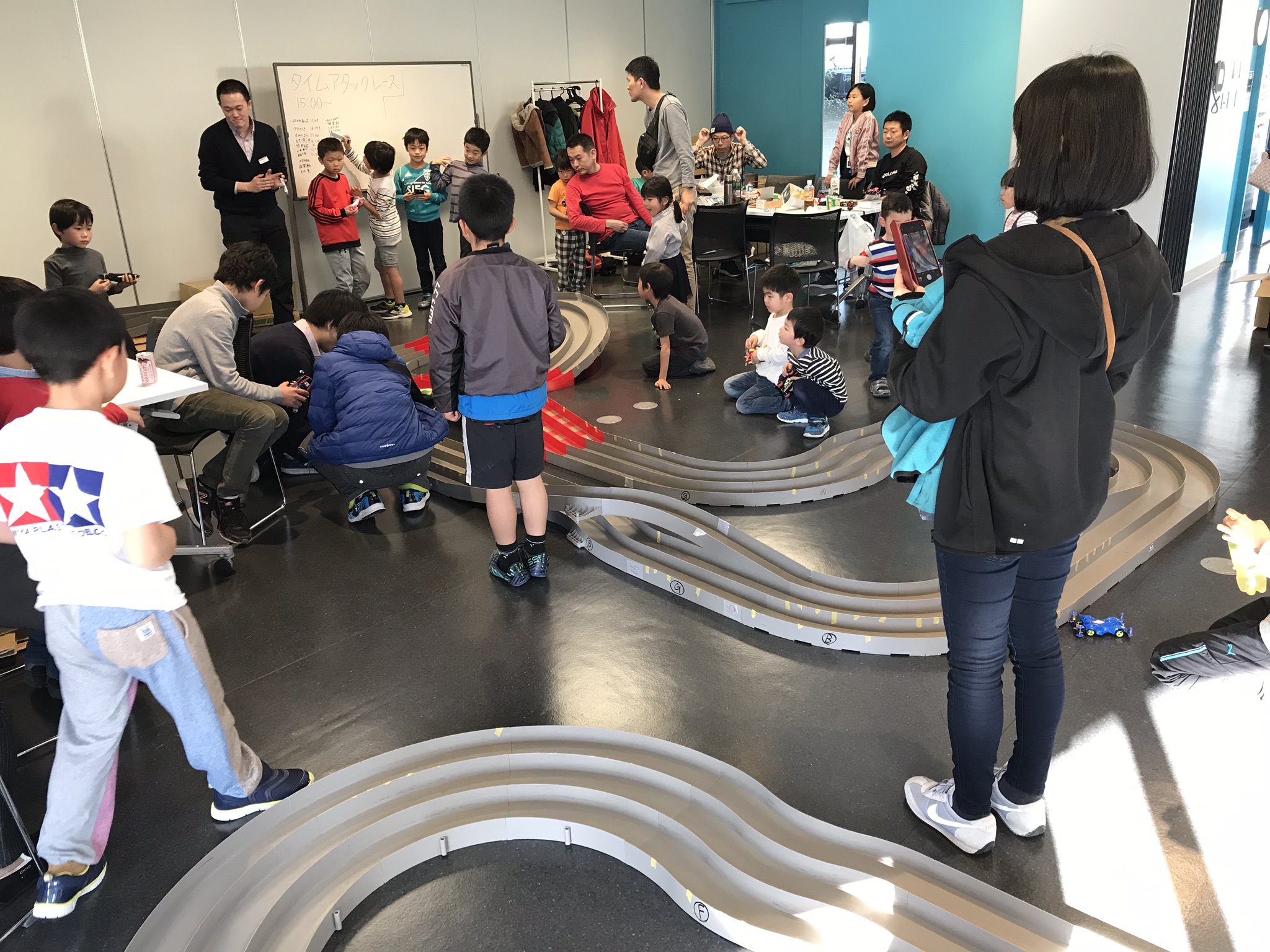 親子で遊ぼう!ミニ四駆ひろば(開催中止)