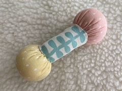 赤ちゃんへのプレゼント 手ぬいで作る！カラコロニギニギ