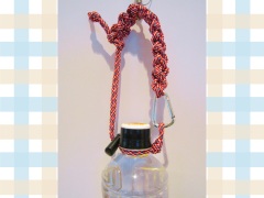 手芸ひろば「パラコードのドリンクホルダー」